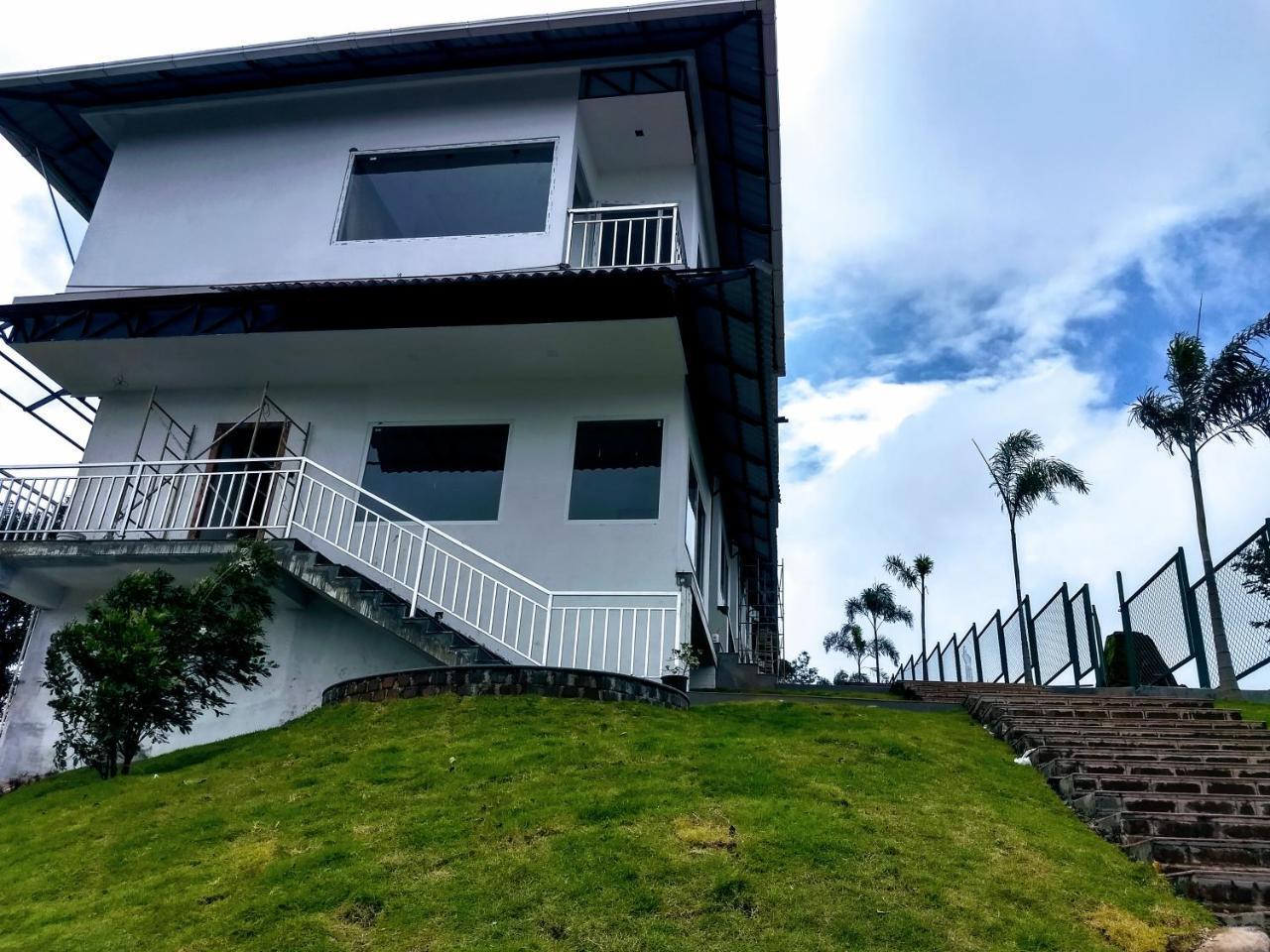 The Lakeview Munnar Муннар Экстерьер фото