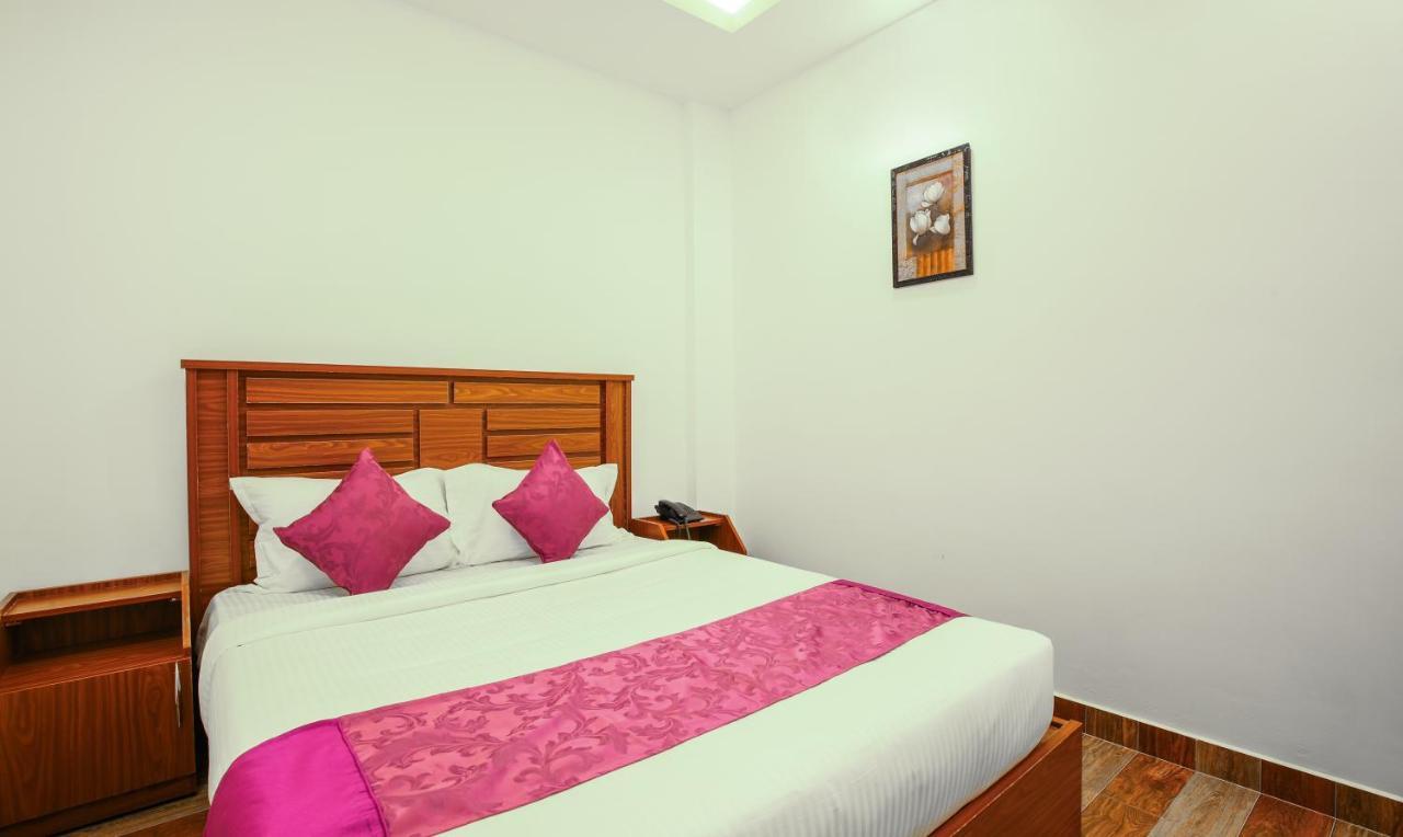The Lakeview Munnar Муннар Экстерьер фото