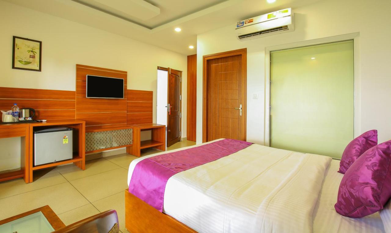 The Lakeview Munnar Муннар Экстерьер фото